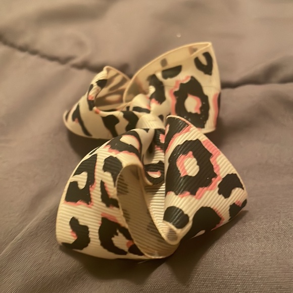bowtie - Picture 4 of 7